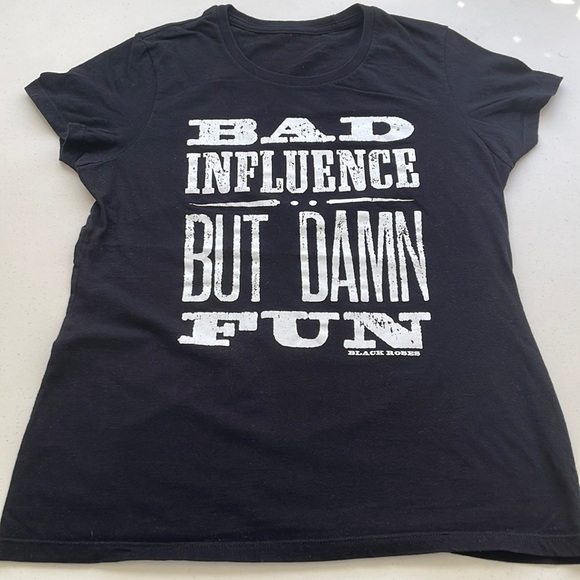 Women’s Black T shirt Black Roses small - Picture 2 of 5